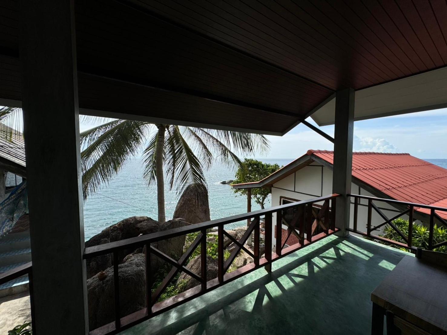 Char Bungalows Ko Tao Bagian luar foto